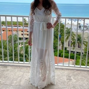 LeRose Lace Bridal Robe